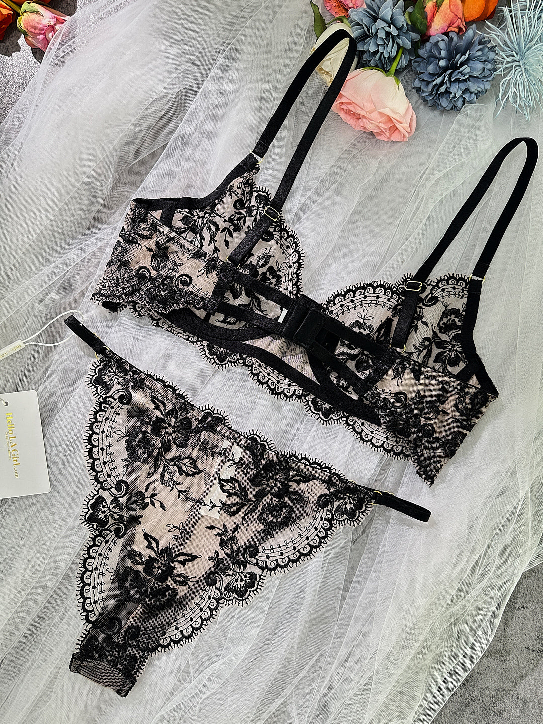 Black Classic Lace Lingerie Set - Image 10