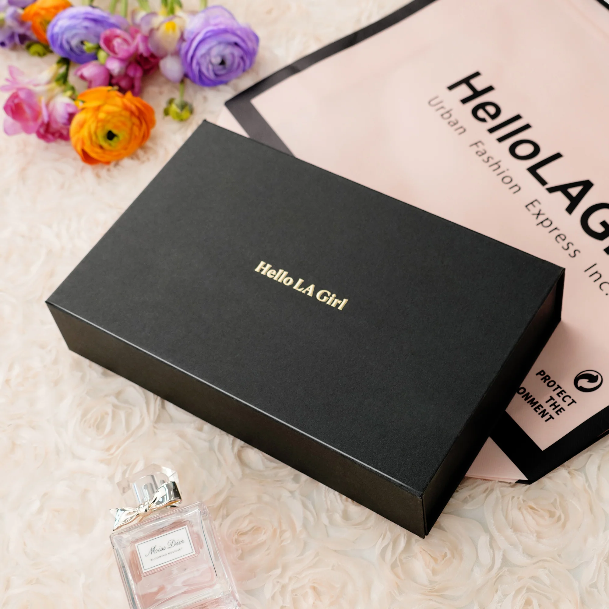 Hello.LA.Girl Gift Box - Image 2