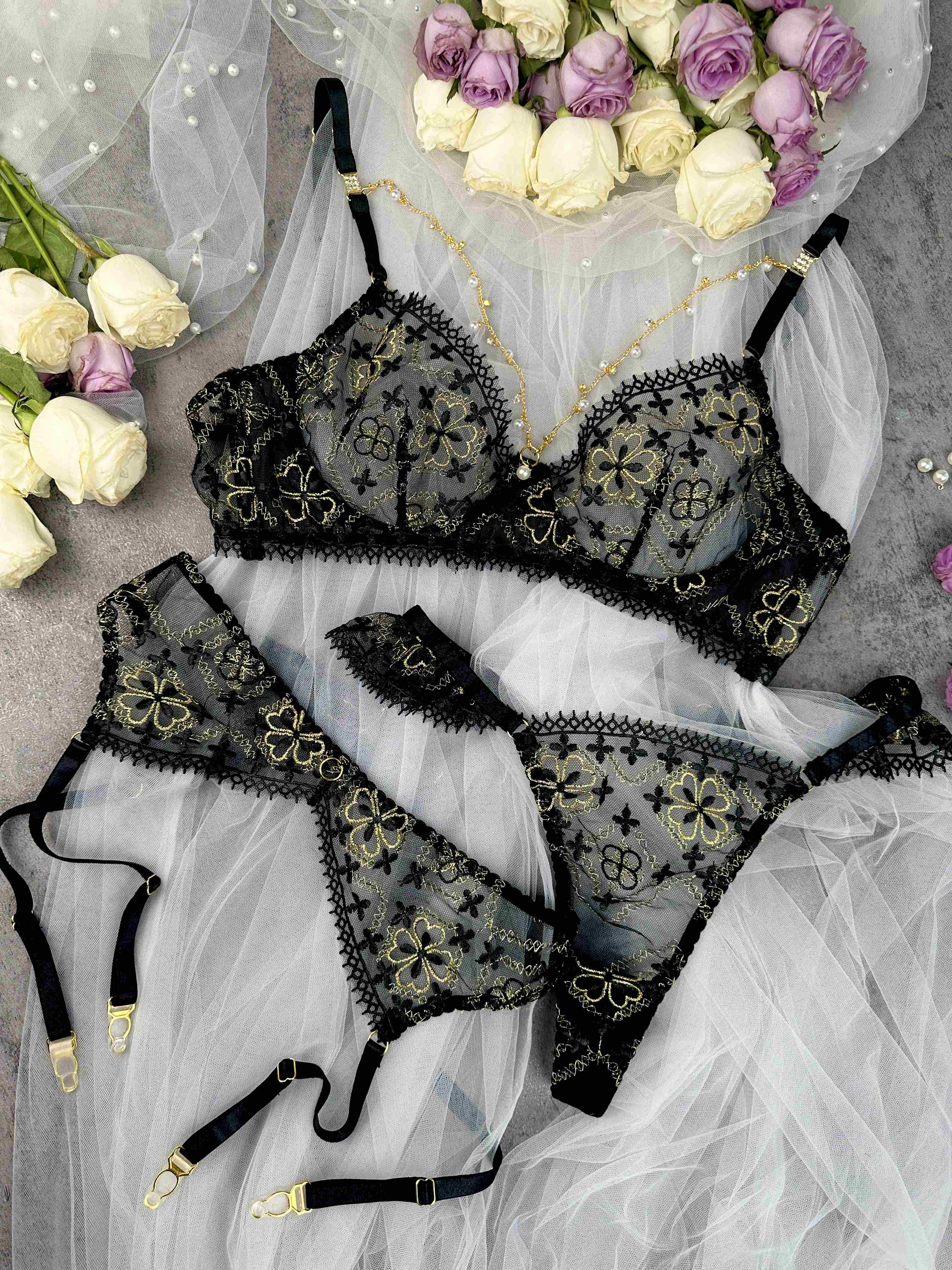 Vanessa Golden Clover Lingerie Set - Image 13